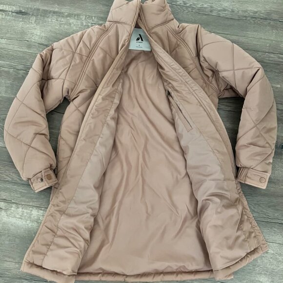 Amazon Essentials Women's Medium Camel Mid Length Puffer Coat - Picture 8 of 10